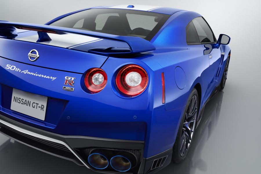 Детали экстерьера Nissan GT-R 50th Anniversary (R35) 2019 года  (NA) (фото 8 из 40)